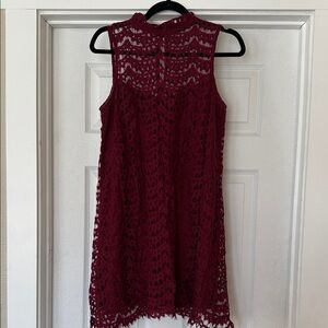Elegant Lace Sleeveless Dress in Burgundy